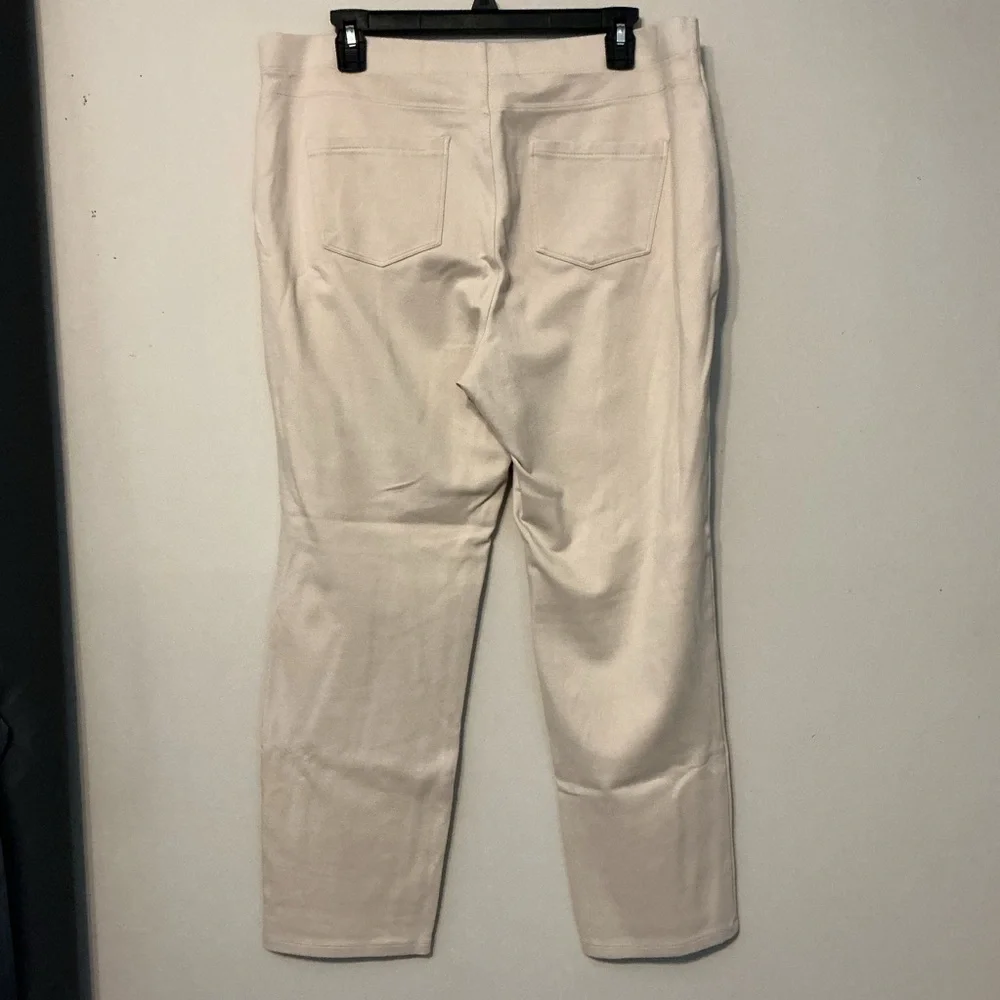 Women’s petite XL pants